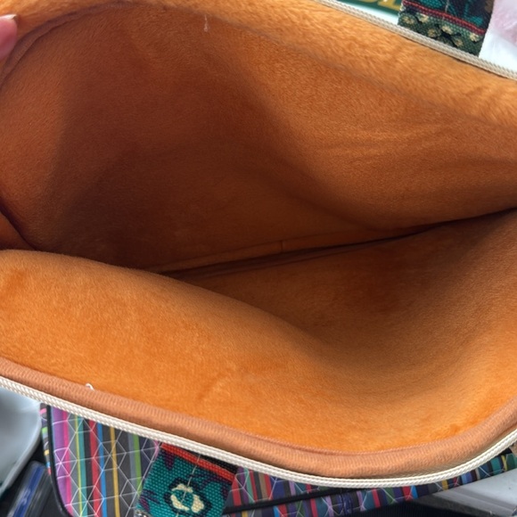 Kinmac bohemian vibe fabric multi pocketed zipper closure laptop/tablet bag. - Picture 6 of 6